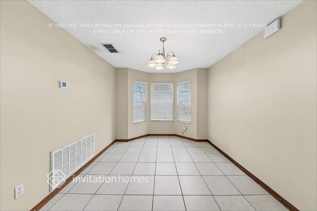 Foto del edificio - 1603 Chatham Cir