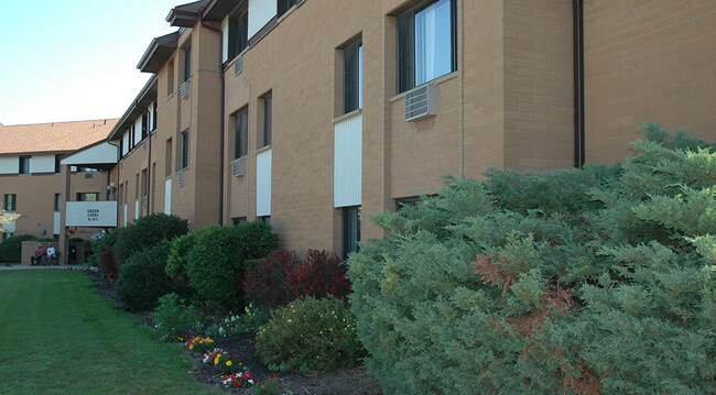 Foto del edificio - Green Court Apartments