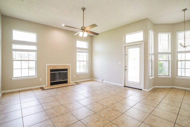 Foto del edificio - 3948 Heavenside Ct