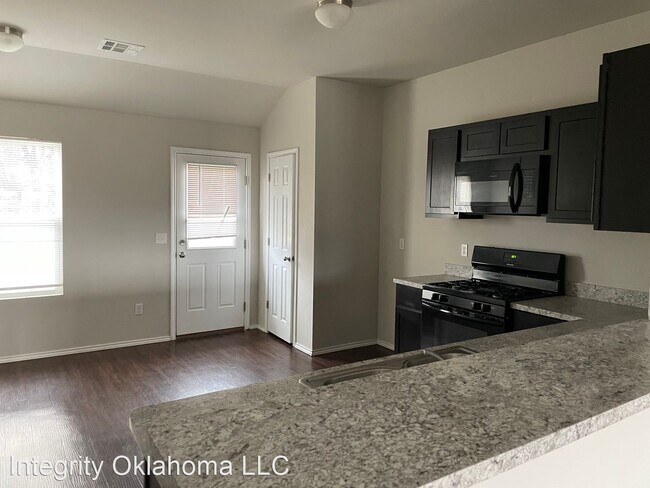 Foto del edificio - 4 br, 2 bath House - 10708 SW 23rd Pl