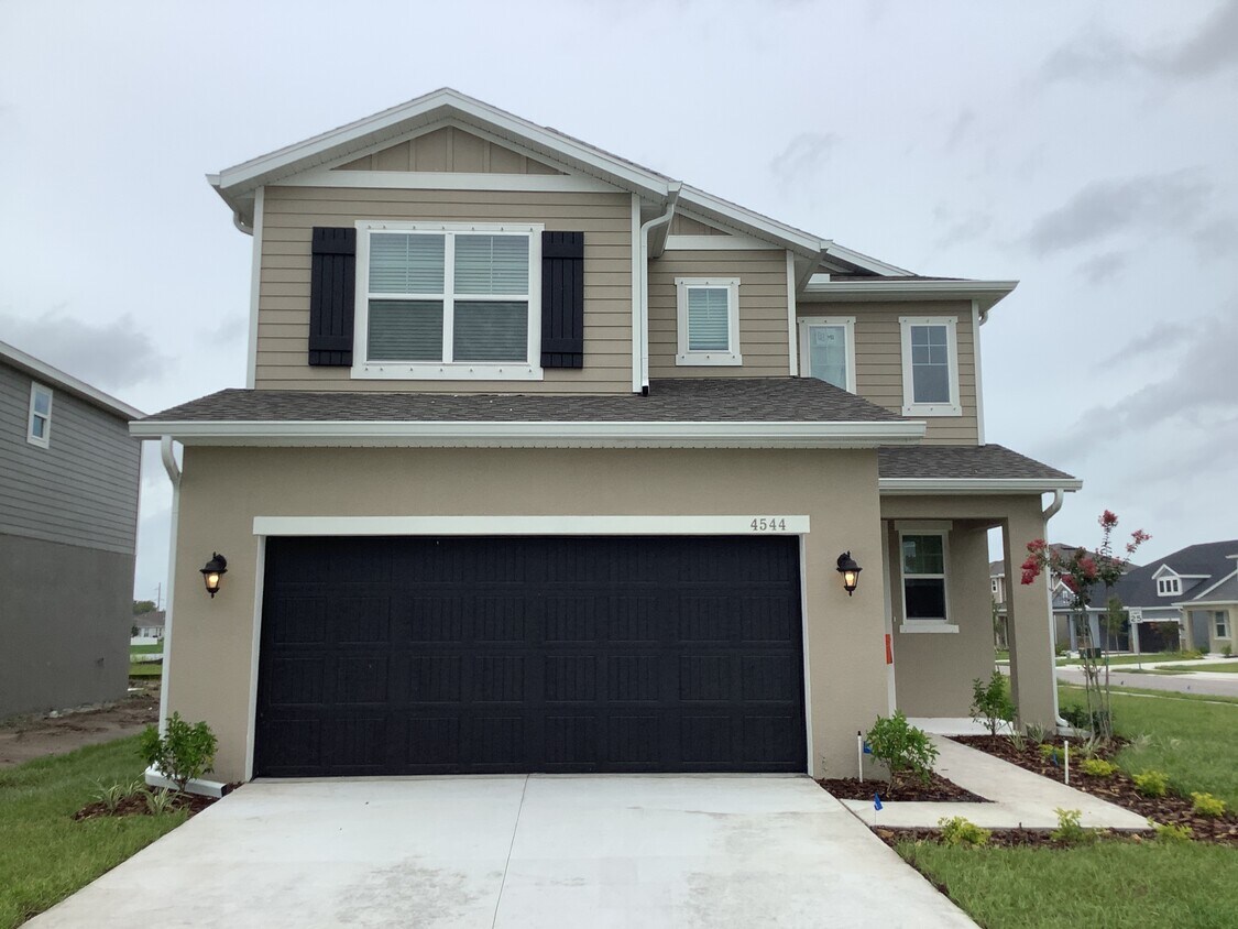 Foto principal - 4544 Reisswood Lp