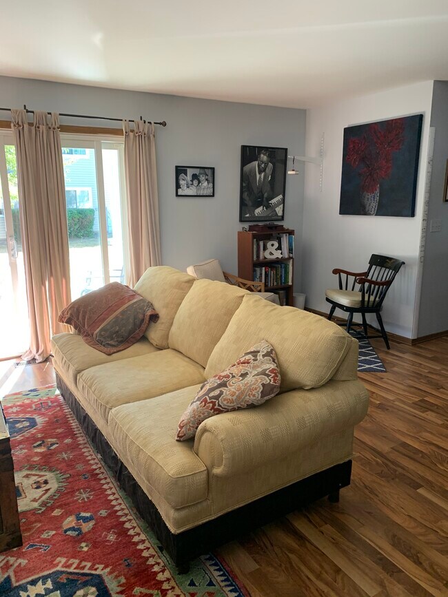 Family room - 2116 Northwind Cir