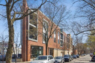 Building Photo - 3741 N Wolcott Ave