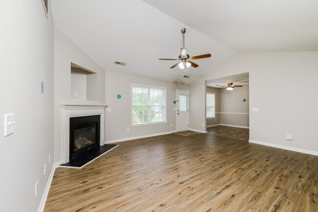 Building Photo - 5204 Mt Hope Dr