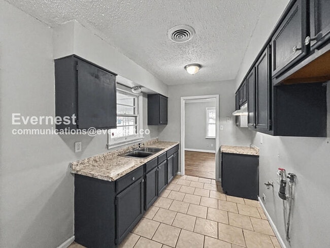 Photo - 2 Bed/1 Bath Home with Fenced Yard & Carport / 2 Small Pets Allowed / Vouchers Accepted / Availab...