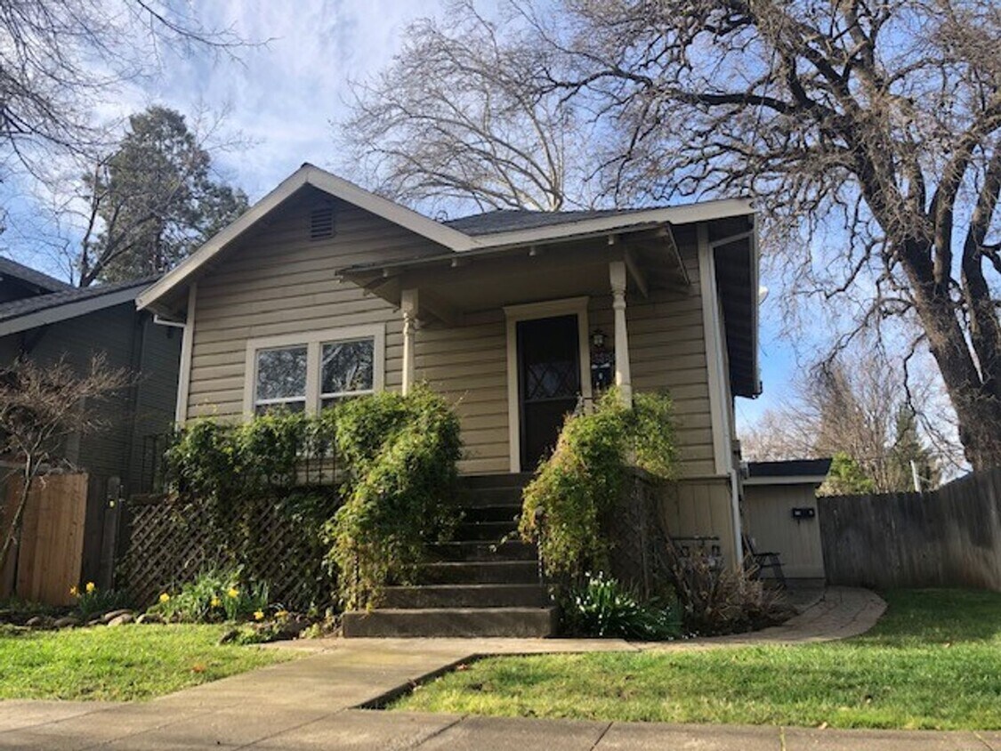 Primary Photo - 560 E. Seventh St.