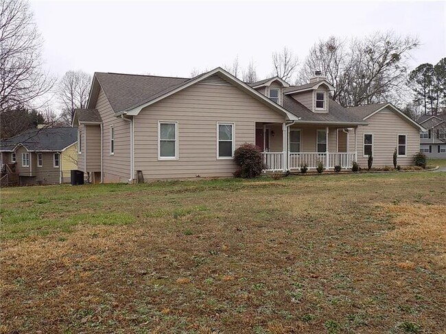 Building Photo - 721 Westbury Ct