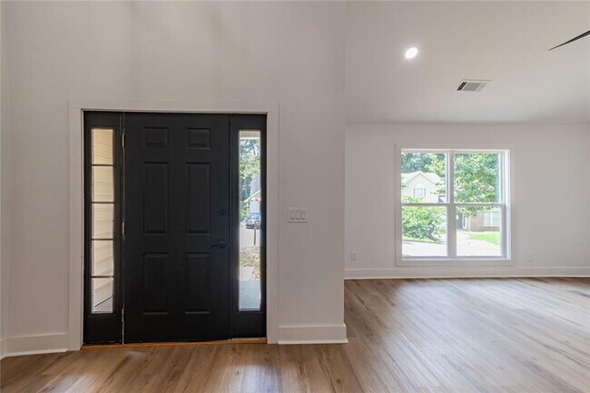 Foto del edificio - 2601 Garland Way