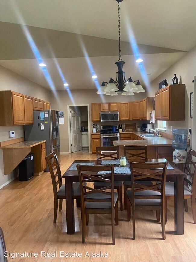 Building Photo - 3 br, 2 bath House - 9335 E Coho Circle