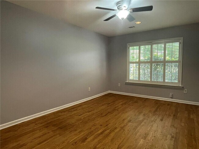 Foto del edificio - 1585 Piedmont Ave NE