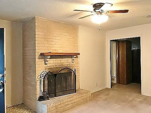 Building Photo - 2213 Vanderbilt Ct