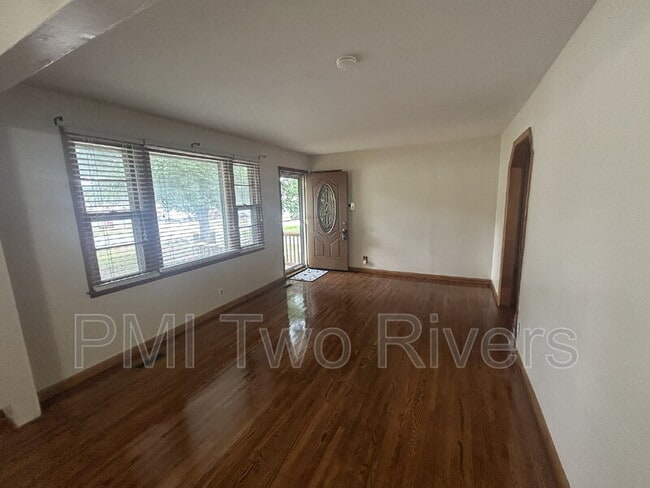 Building Photo - 328 Jacksonian Dr