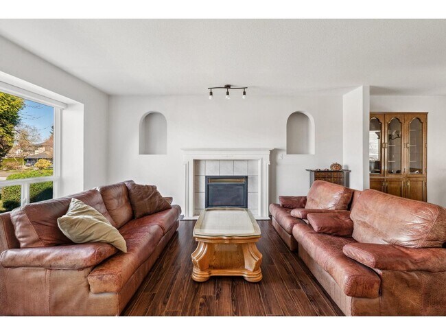 Photo du bâtiment - 8118-153A 153a St