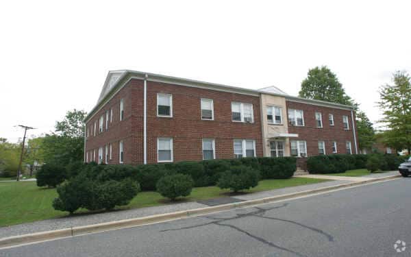 Building Photo - Laurel 332 Apartments