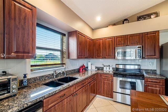 Building Photo - 14181 Castlerock Way