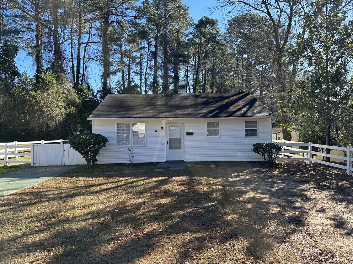 Primary Photo - 1261 Thelbert Dr