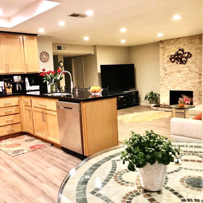 Building Photo - 24641 Ashland Dr