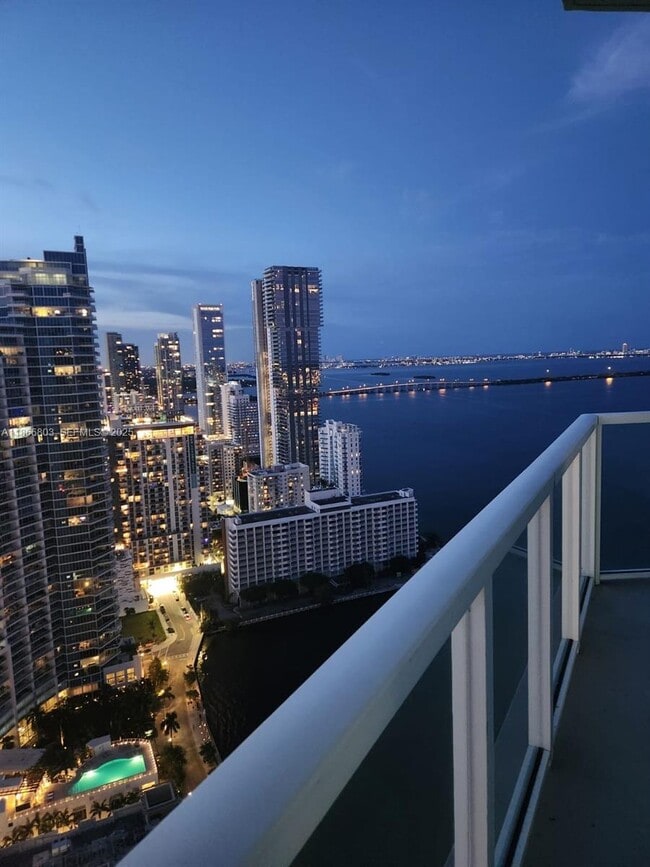 Foto del edificio - 1900 N Bayshore Dr