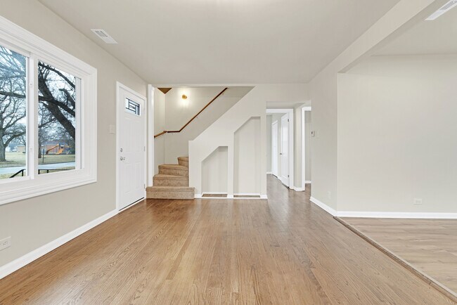 Foto del edificio - 6831 79th Ave