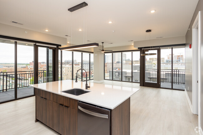 Interior Photo - Canopy Park