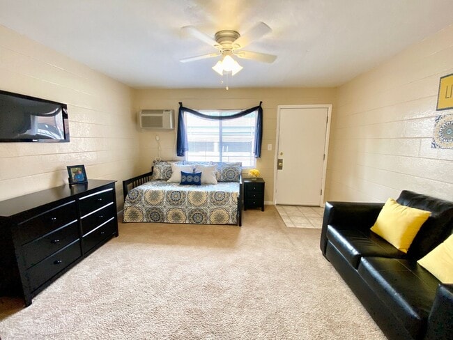 Interior Photo - Phoenix