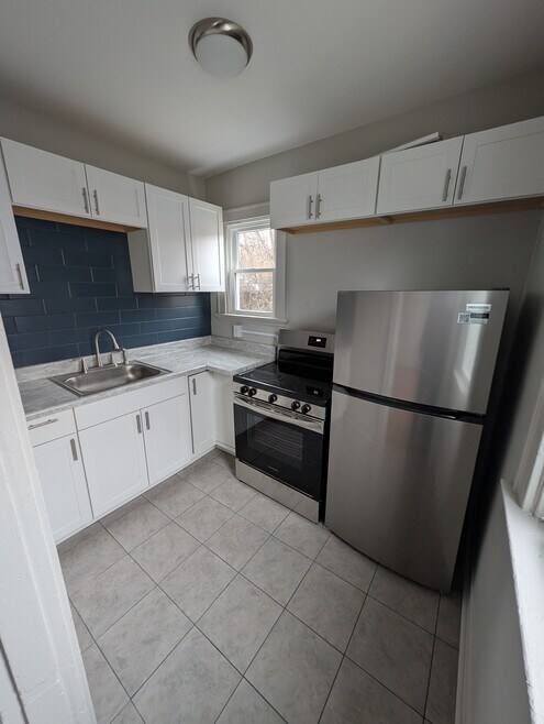 Building Photo - 4128 Colerain Ave