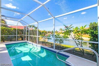 Building Photo - 135 Lady Palm Dr