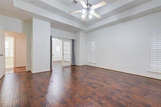 Building Photo - 7115 Laguna Villas