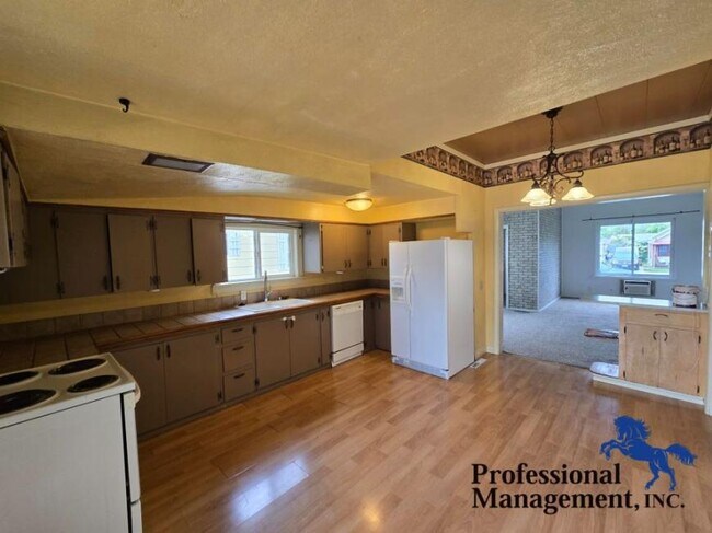 Foto del edificio - 3 bedroom in Billings MT 59101