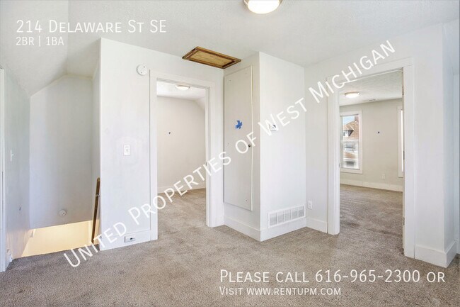 Building Photo - Available Now | 2 Bedroom 1 Bath Upper Apa...