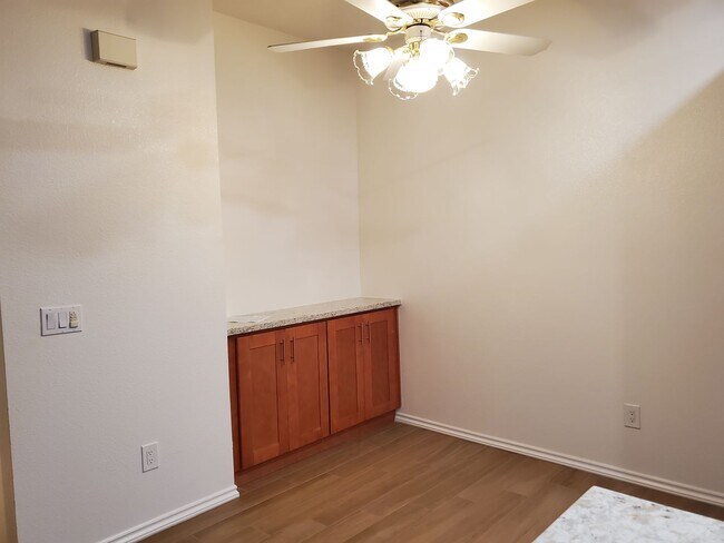 Foto del edificio - ALVA RD - Ground Floor 2 Bd / 2 Ba Condo in Rancho Bernardo w/ 2 Parking & Resort-like Amenities