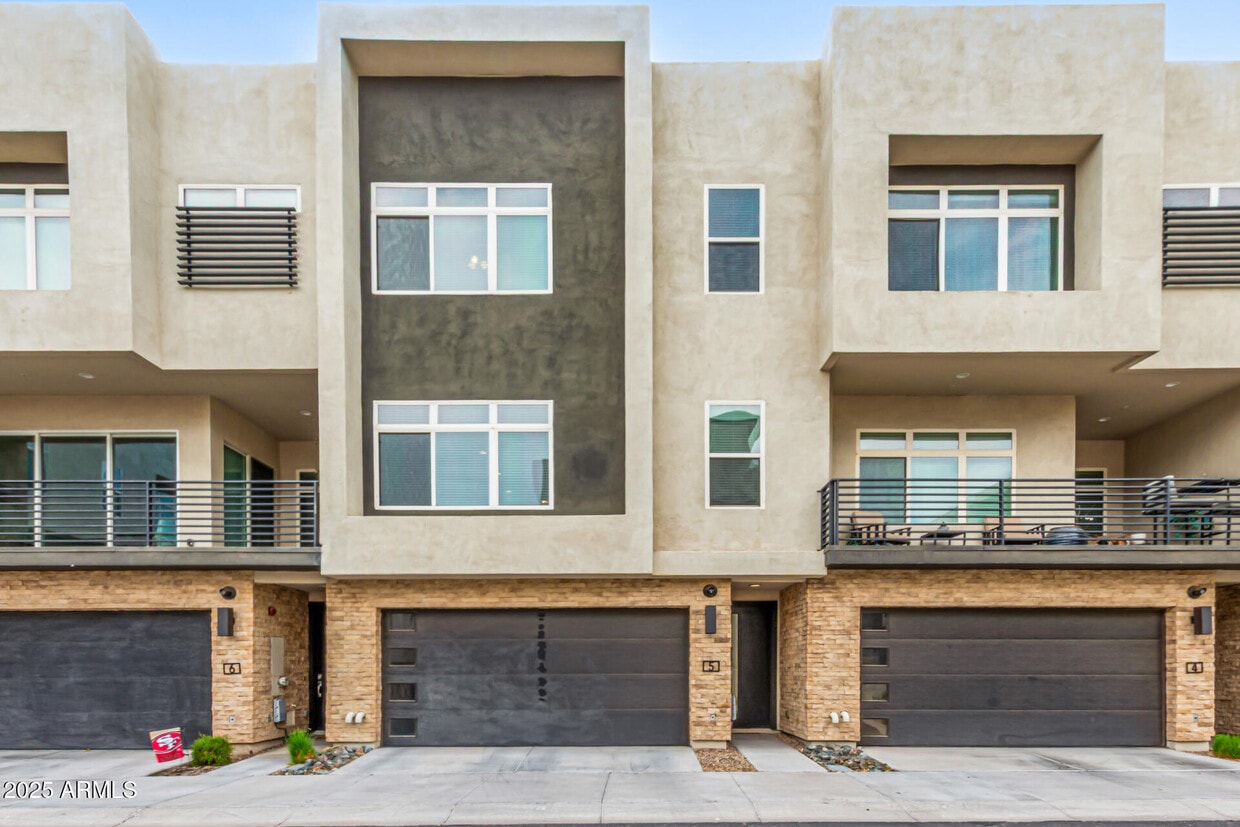 Foto principal - 6850 E McDowell Rd
