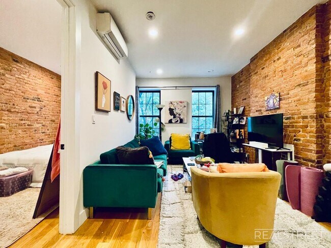 Foto del edificio - Spacious Modern 1 Bedroom