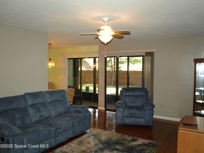 Foto del edificio - 9015 Manchester Ln