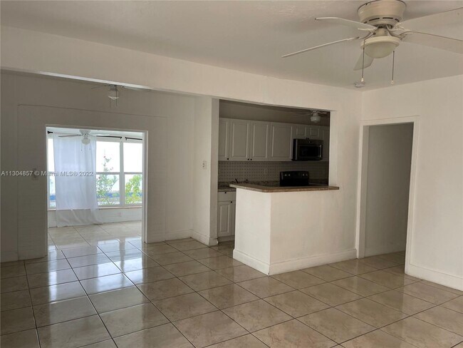 Foto del edificio - 2329 NE 173rd St