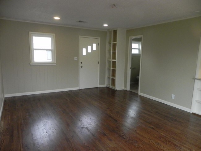 Foto del edificio - 3542 S Jamestown Ave