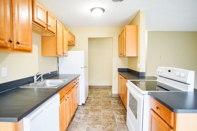 Building Photo - 3705 SE 35th Pl