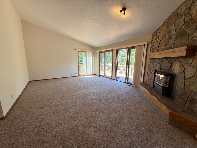 Foto del edificio - Spacious 3 Bed/2 Bath Home in Sunriver - M...