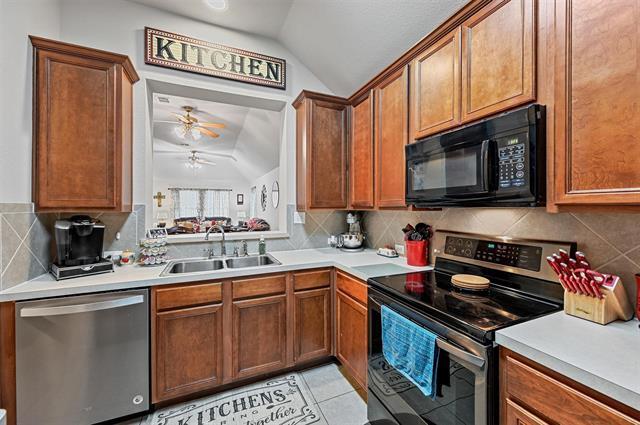 Building Photo - 3505 Versante Dr