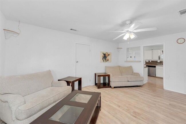 Foto del edificio - 20235 Engelmann Ln