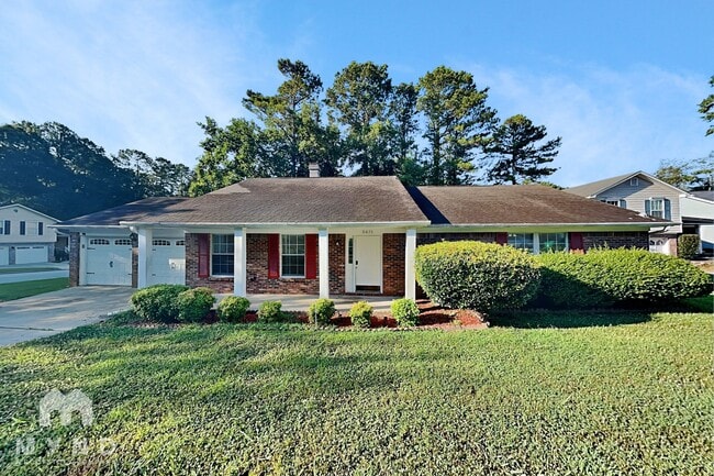 Building Photo - 5631 Regency Manor Ct