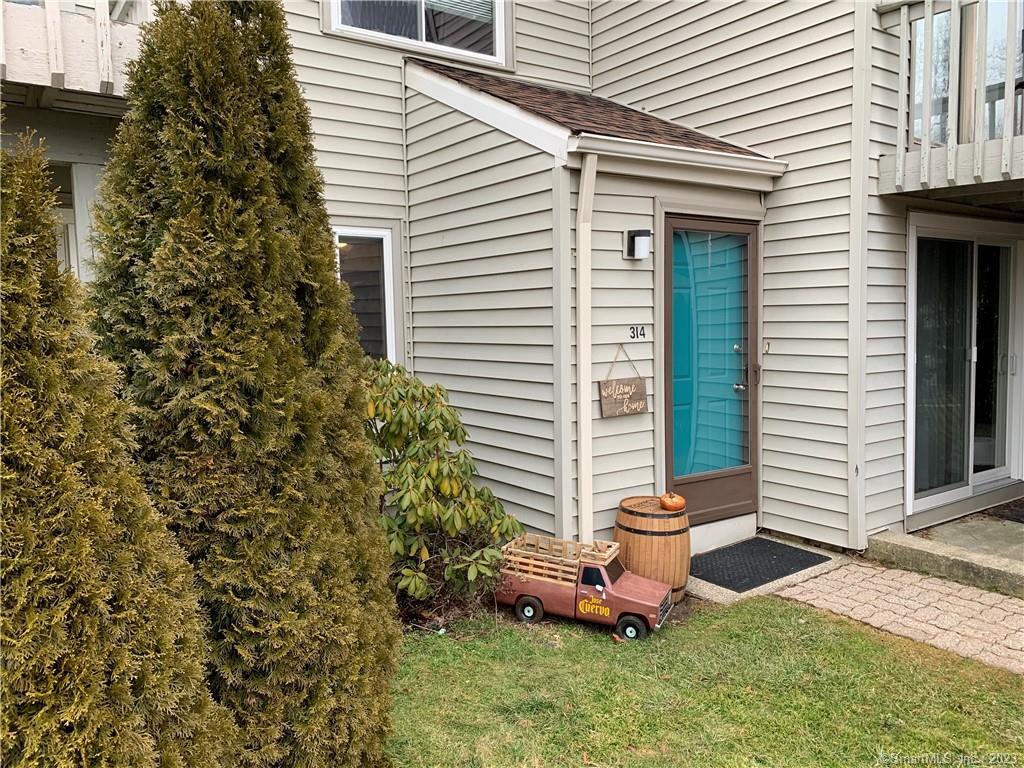 314 Village Dr Unit 314, Torrington, CT 06790 Condo for Rent in