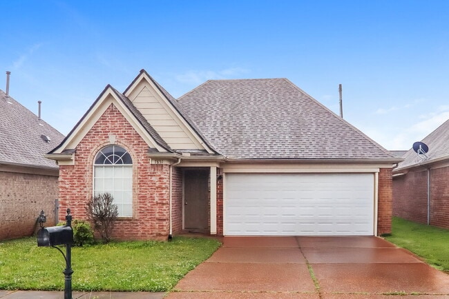 Building Photo - 7851 Fallstone Rd
