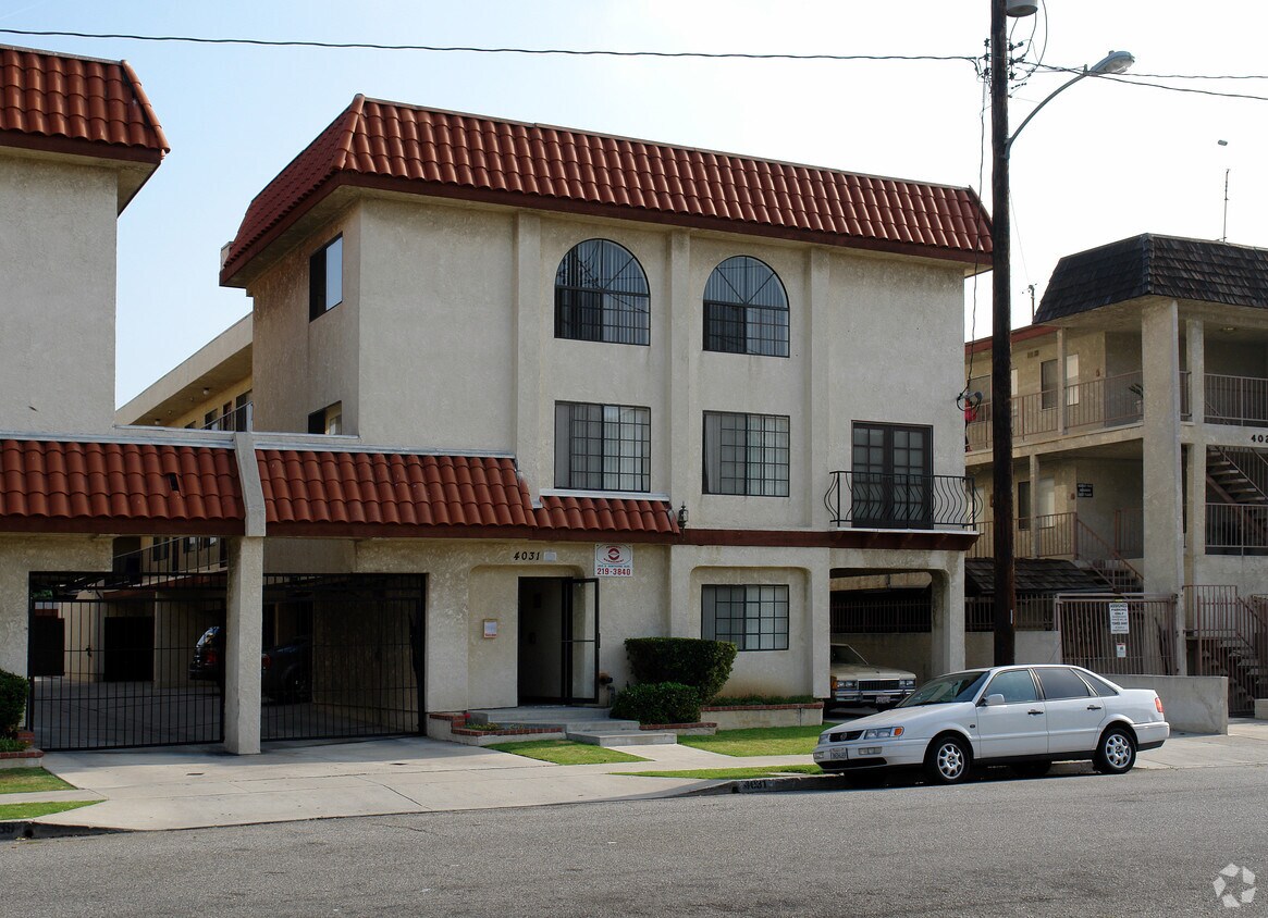 4031 - 4039 W141st St - 4031-4039 W 141st St