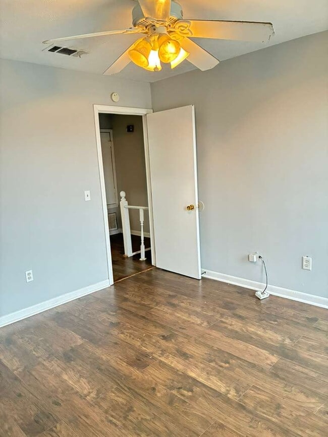 Building Photo - 6259 Woodrun Pl