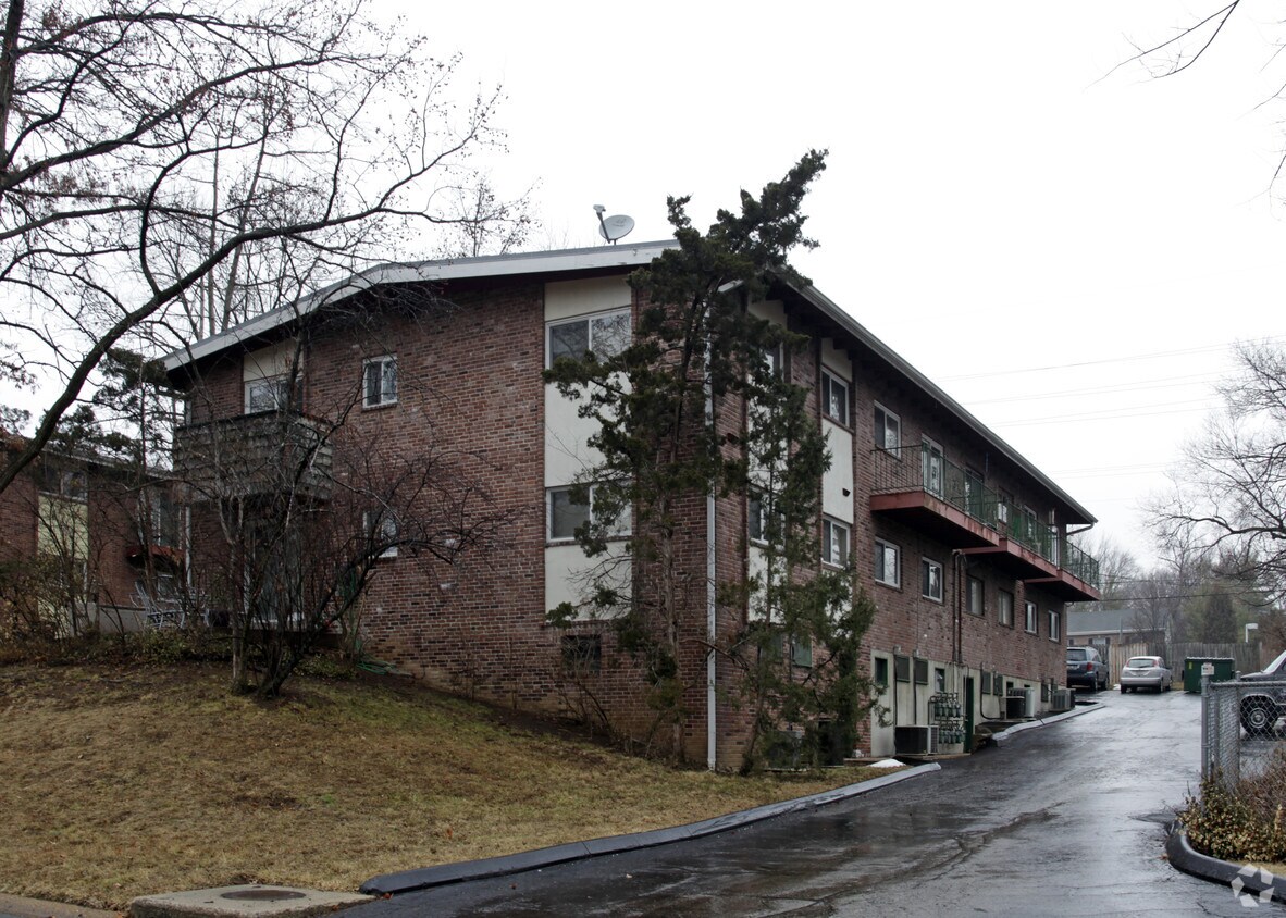 Foto del edificio - 51 Heather Dr