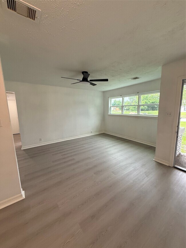 Foto del edificio - 10205 Sierra Dr