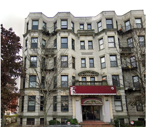 Building Photo - 1254 Commonwealth Ave