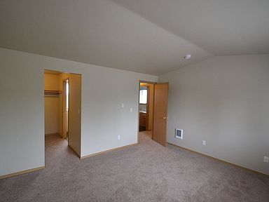 Building Photo - 4828 N Bristol St