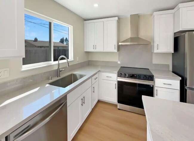 Foto del edificio - 4840 Piper St